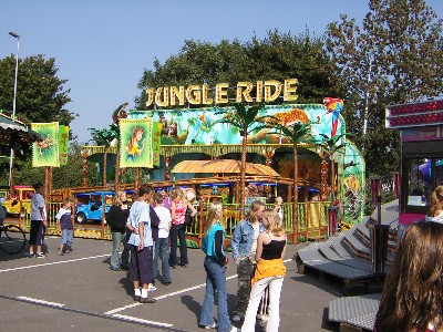 Rijden door de Jungle voor de kleintjes.