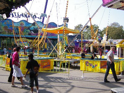 Waan je een acrobaat bij deCrazy Jump.